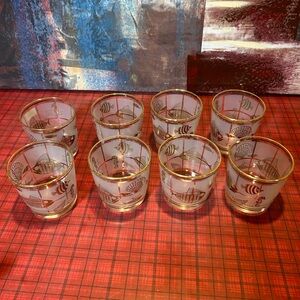 8 Atomic Marine Life Low Ball Frosted Glasses-Gold Fish/Sea Life